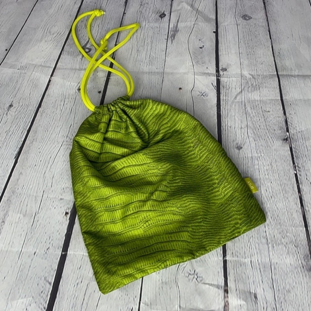 NWOT Bright Green Snakeskin Type Print Large Fabric Makeup Bag w/ Cinch Tie
